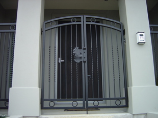 07 Hurt Gates