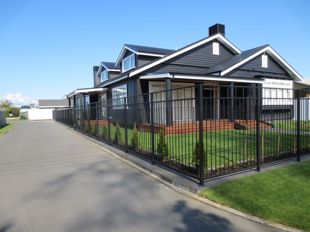 09 Fence 3